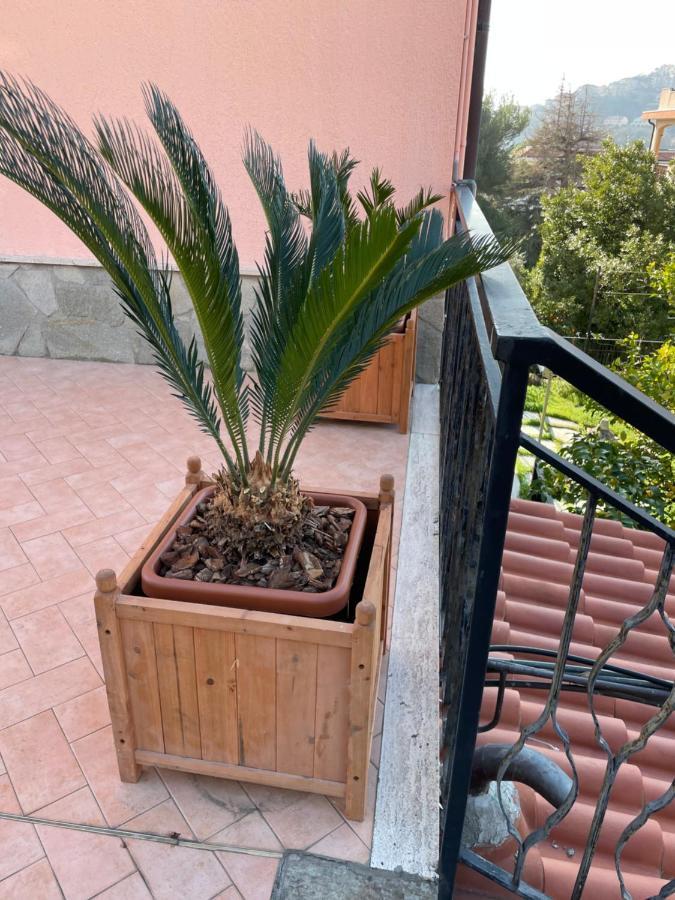 Apartment Aurora & Nicole Ideal Per Biker Con Terazza Vista Mare Parcheggio E Wi-Fi Gratuiti Pietra Ligure Buitenkant foto