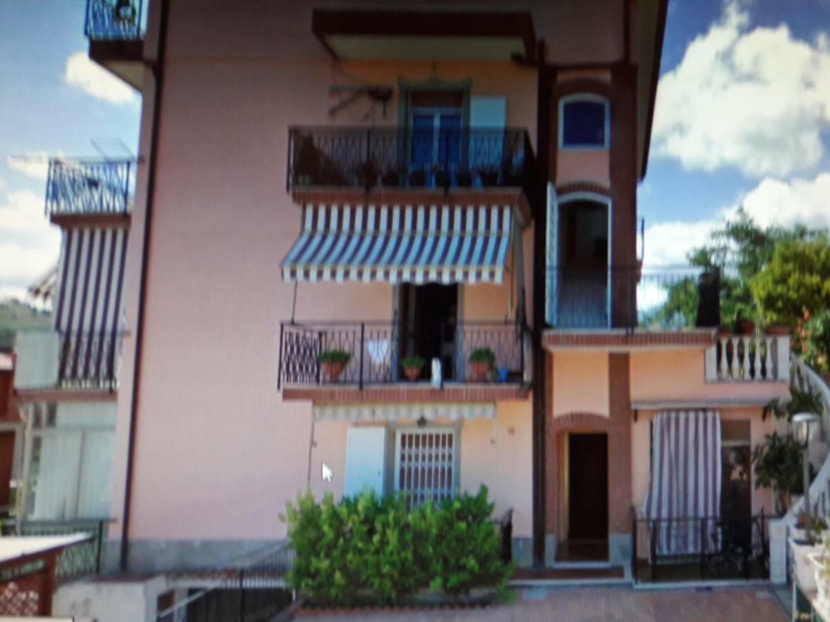 Apartment Aurora & Nicole Ideal Per Biker Con Terazza Vista Mare Parcheggio E Wi-Fi Gratuiti Pietra Ligure Buitenkant foto