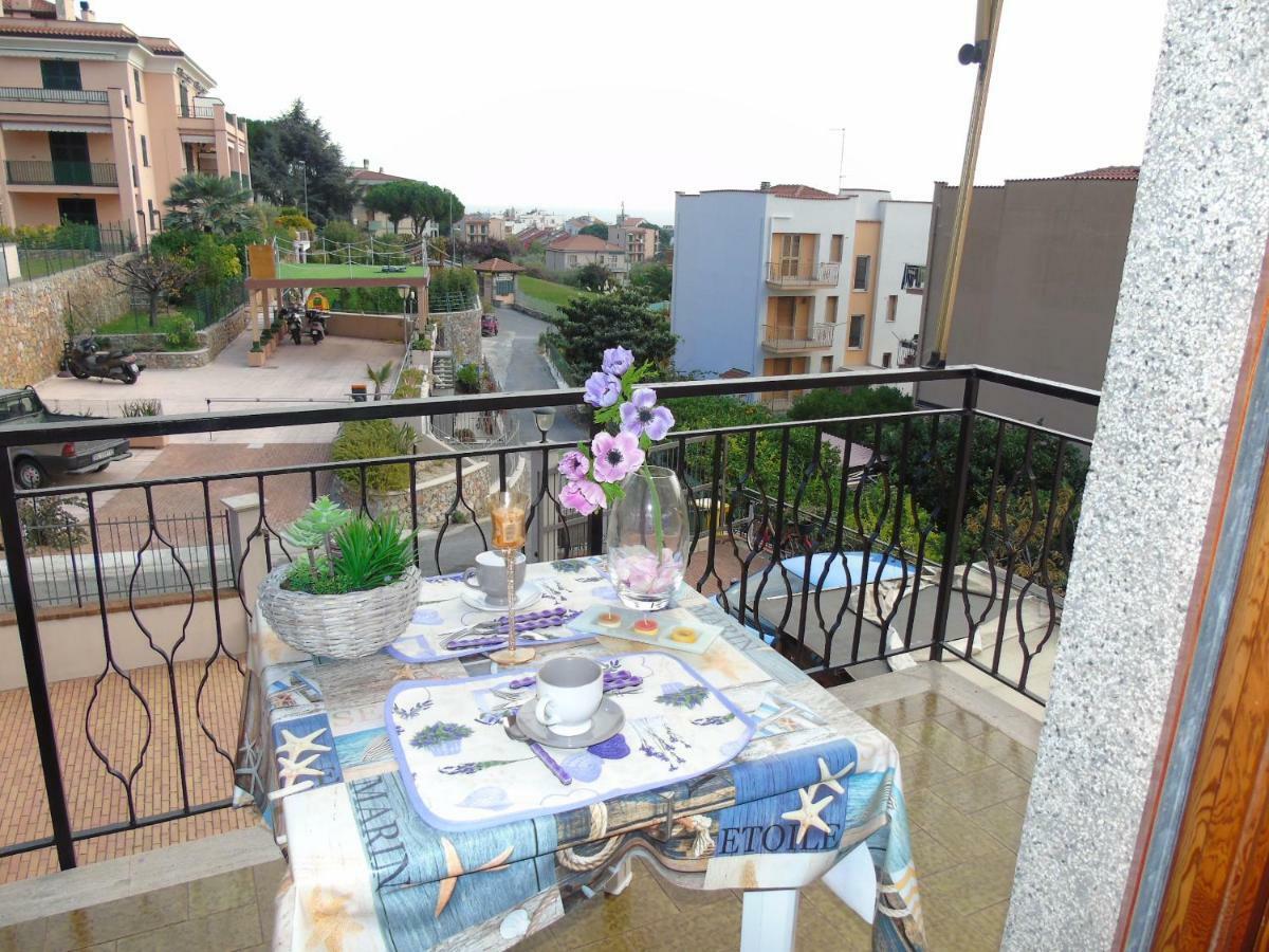 Apartment Aurora & Nicole Ideal Per Biker Con Terazza Vista Mare Parcheggio E Wi-Fi Gratuiti Pietra Ligure Buitenkant foto