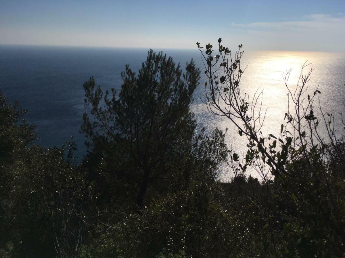 Apartment Aurora & Nicole Ideal Per Biker Con Terazza Vista Mare Parcheggio E Wi-Fi Gratuiti Pietra Ligure Buitenkant foto