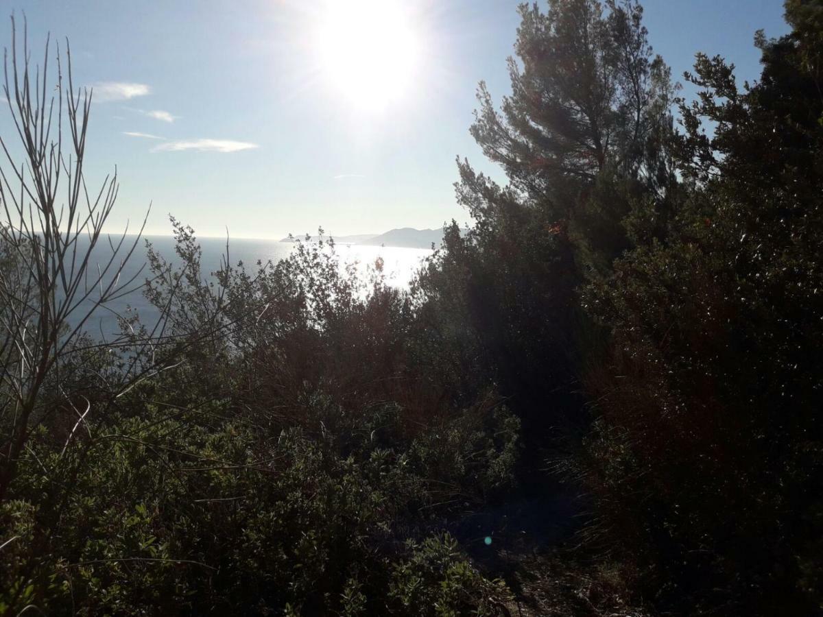Apartment Aurora & Nicole Ideal Per Biker Con Terazza Vista Mare Parcheggio E Wi-Fi Gratuiti Pietra Ligure Buitenkant foto